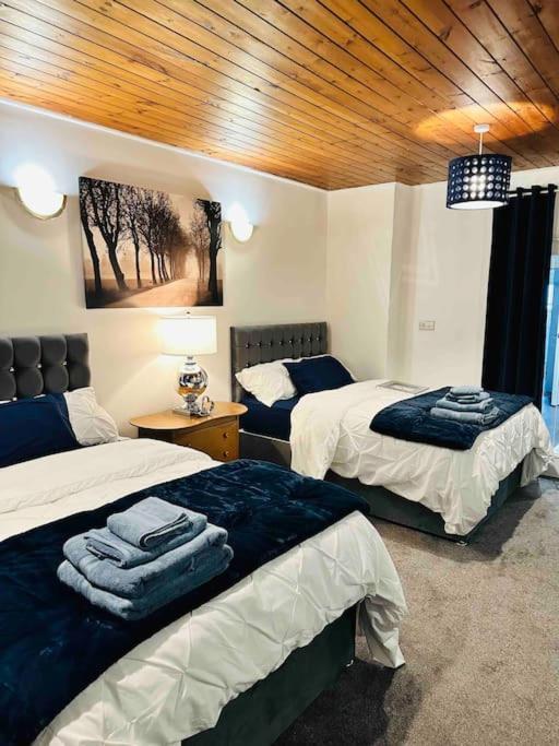 Modern 2 Bedroom Apt Derby City 外观 照片
