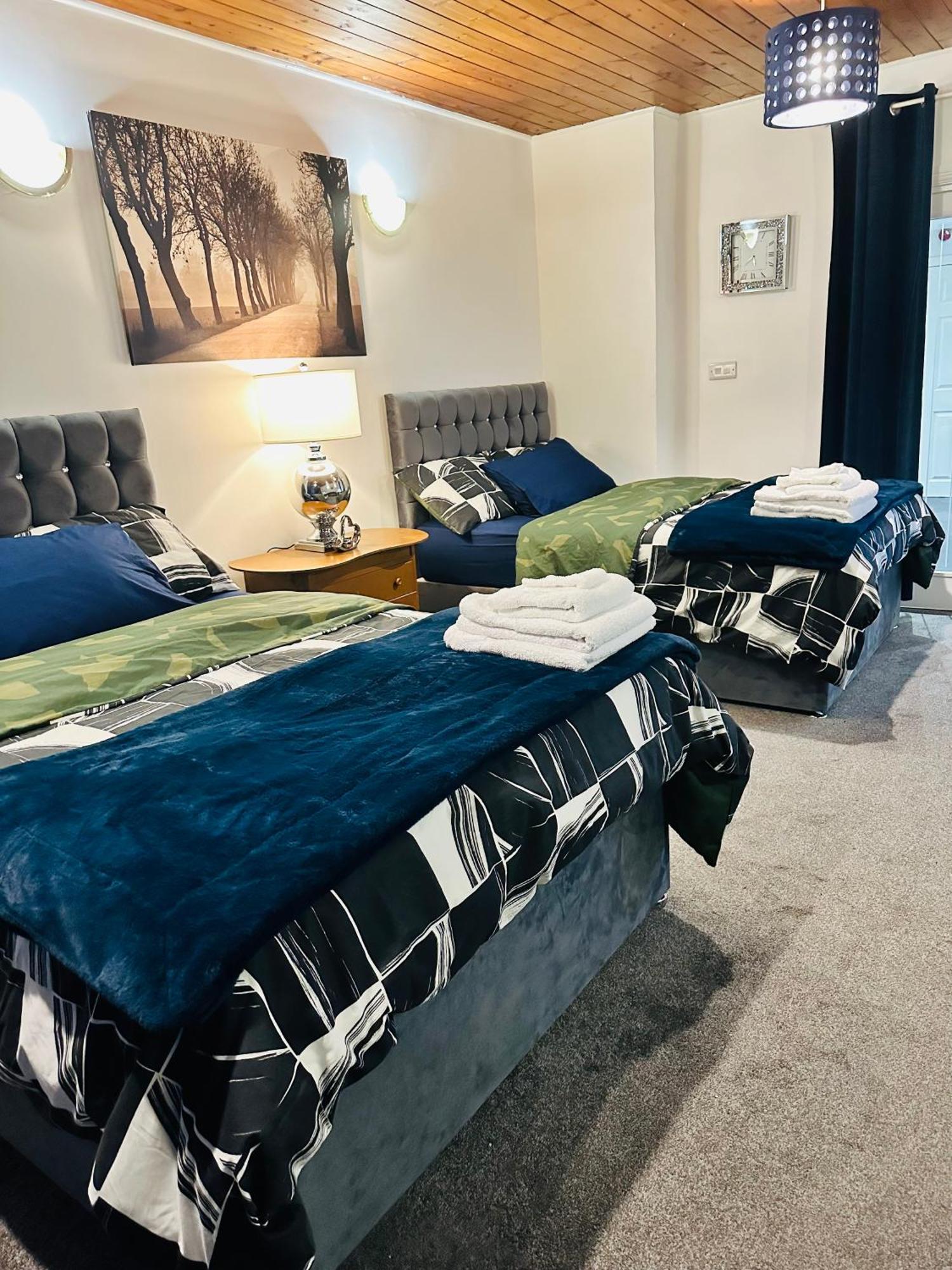 Modern 2 Bedroom Apt Derby City 外观 照片