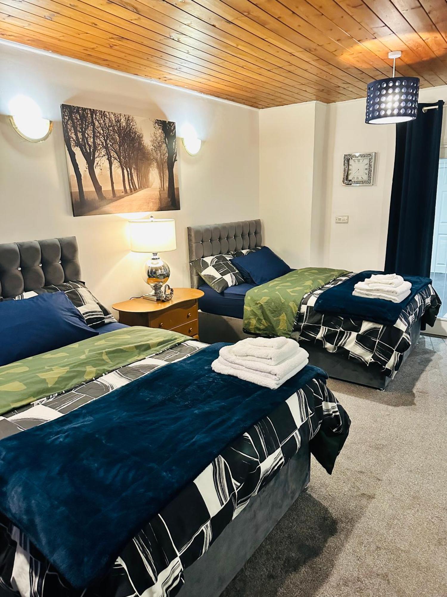 Modern 2 Bedroom Apt Derby City 外观 照片